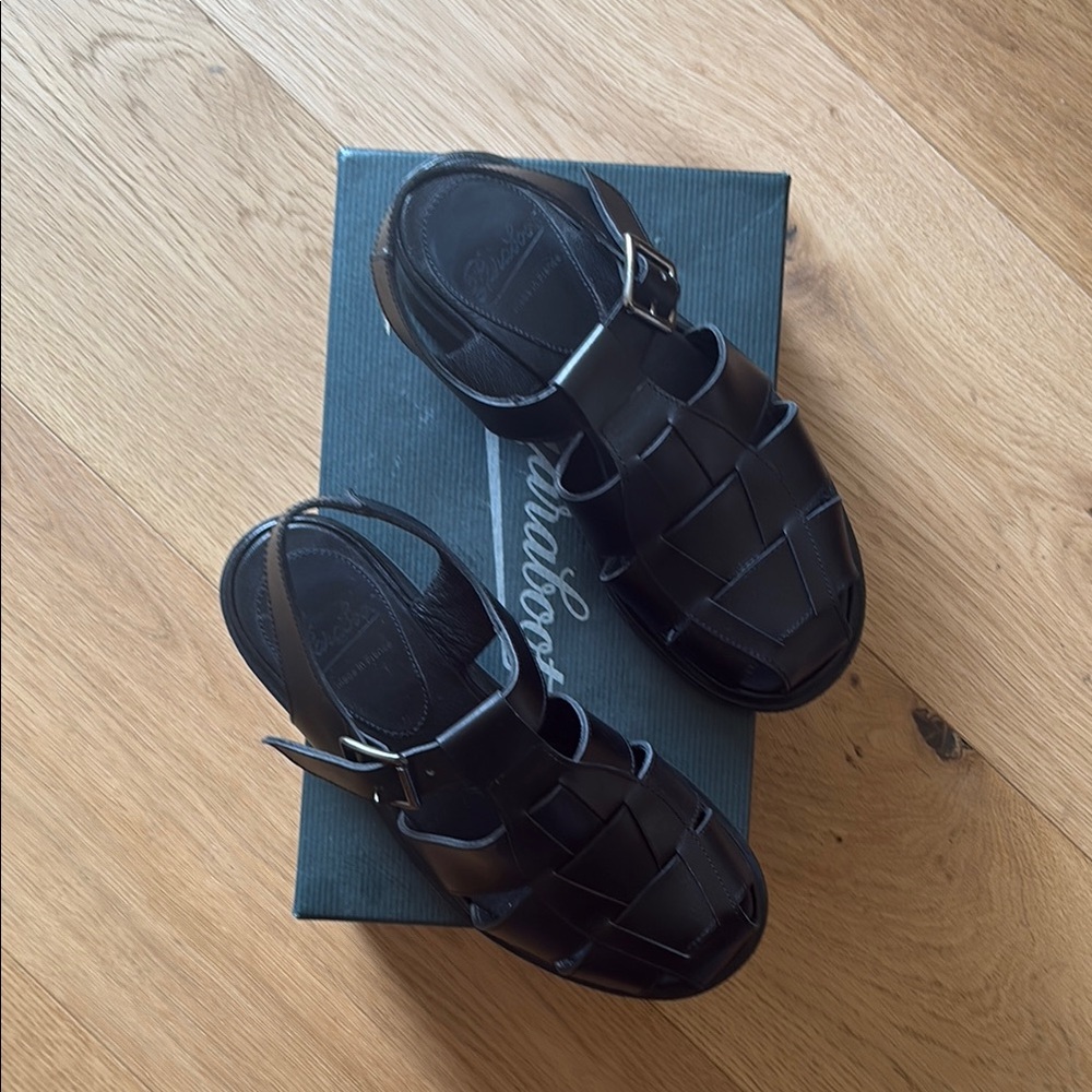 Paraboot made in France black leather fisherman sandals size 7.5